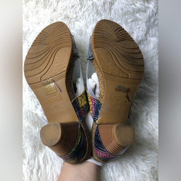 L'Artiste by Spring Step Multicolor Floral Sandals - Picture 10 of 15